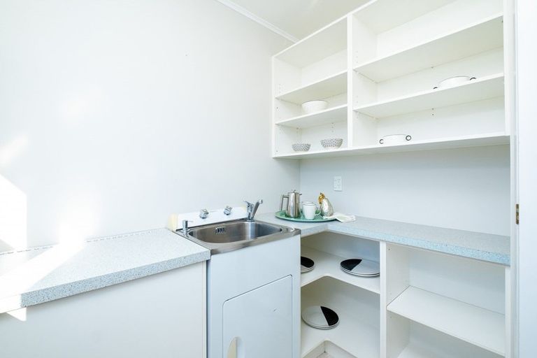 Photo of property in 1 Balmoral Street, Taradale, Napier, 4112