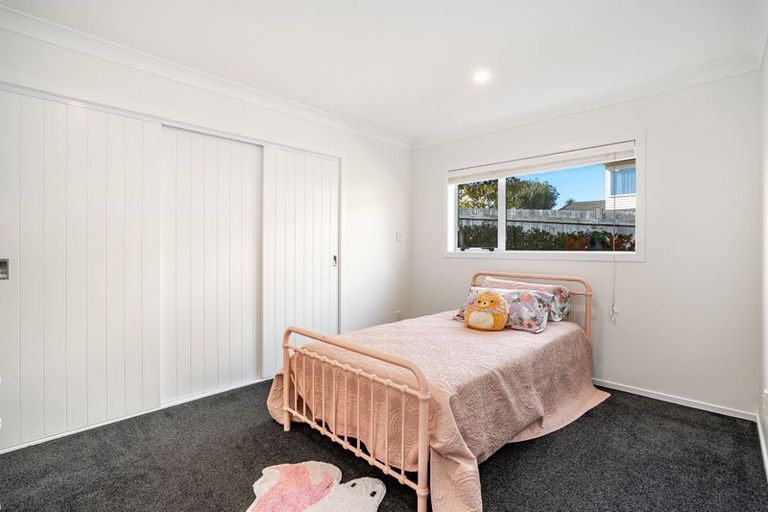 Photo of property in 21 Tasman Close, Aotea, Porirua, 5024