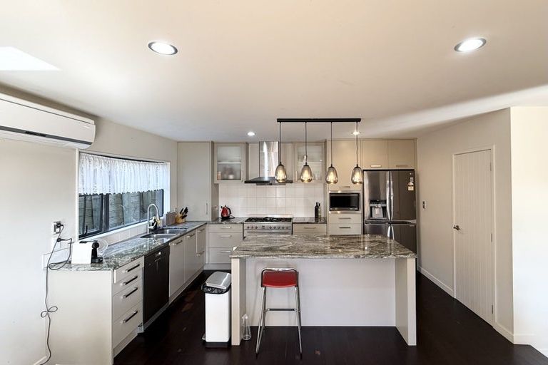 Photo of property in 46 Bur Oak Terrace, Schnapper Rock, Auckland, 0632