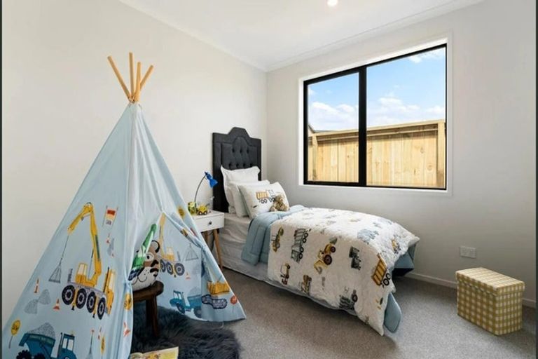 Photo of property in 55 Rorotu Avenue, Karaka, 2113