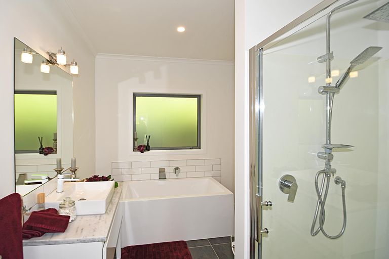 Photo of property in 7 Mountain Road, Kaiwaka, Maungaturoto, 0587