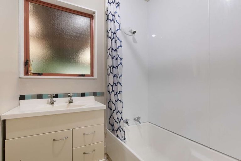 Photo of property in 95a Pohutukawa Drive, Owhata, Rotorua, 3010