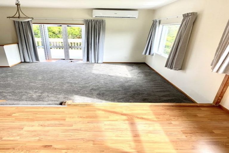 Photo of property in 88 Spinella Drive, Bayview, Auckland, 0629