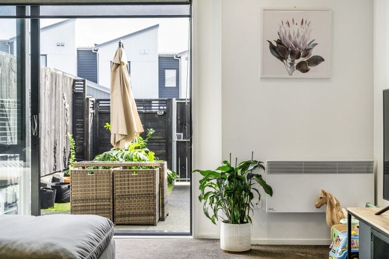 Photo of property in 14 Malcolm Calder Road, Hobsonville, Auckland, 0616