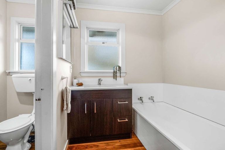 Photo of property in 17 Masham Road, Broomfield, Christchurch, 8042