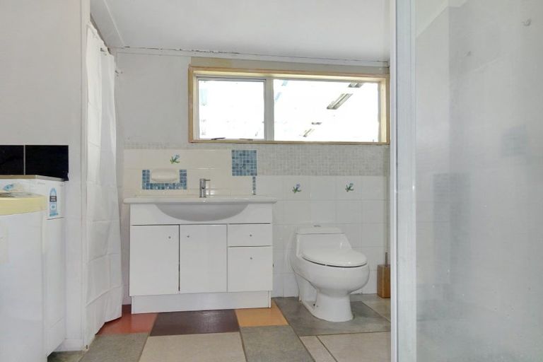 Photo of property in 23 Nash Parade, Foxton Beach, Foxton, 4815
