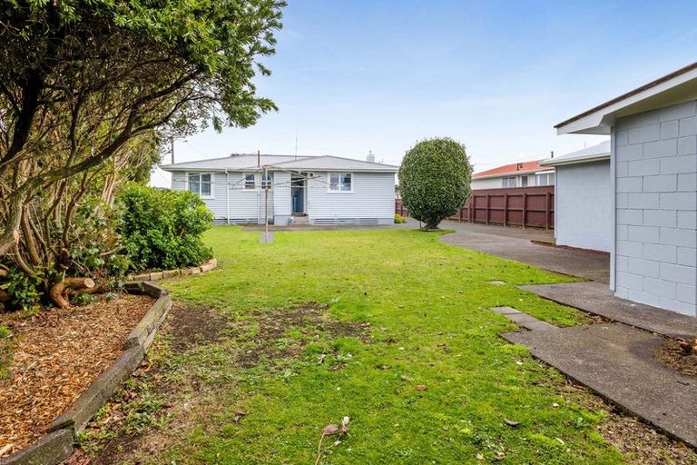 Photo of property in 14 Murray Avenue, Hawera, 4610