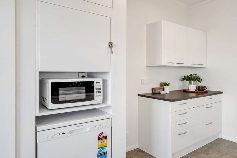 Photo of property in 36 Wilton Street, Levin, 5510