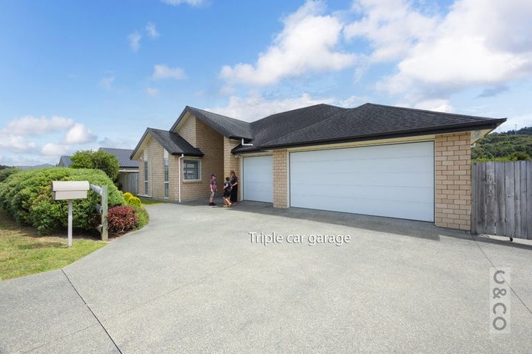 Photo of property in 16 Fruitlands Road, Kumeu, 0810