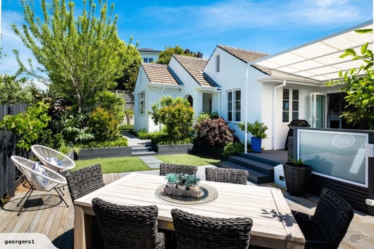 Photo of property in 18a Simla Avenue, Havelock North, 4130