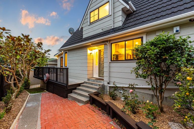 Photo of property in 1 Underwood Way, Churton Park, Wellington, 6037