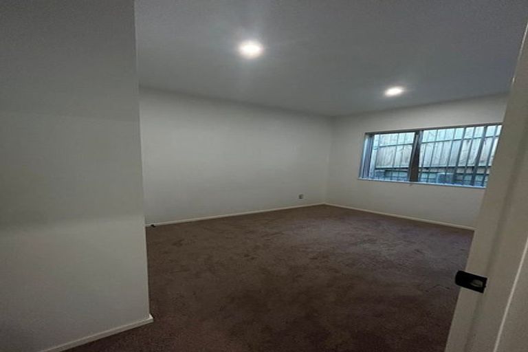 Photo of property in 32 Lime Hill Rise, Flat Bush, Auckland, 2019