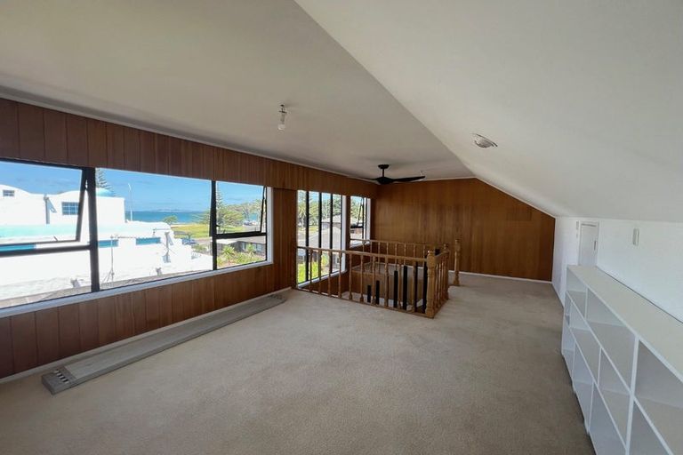 Photo of property in 2 Empire Road, Orewa, 0931