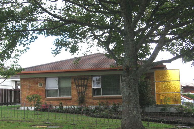 Photo of property in 1/40 Matuhi Rise, Henderson, Auckland, 0612