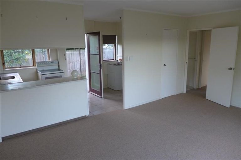 Photo of property in 2/181 Ti Rakau Drive, Pakuranga Heights, Auckland, 2010