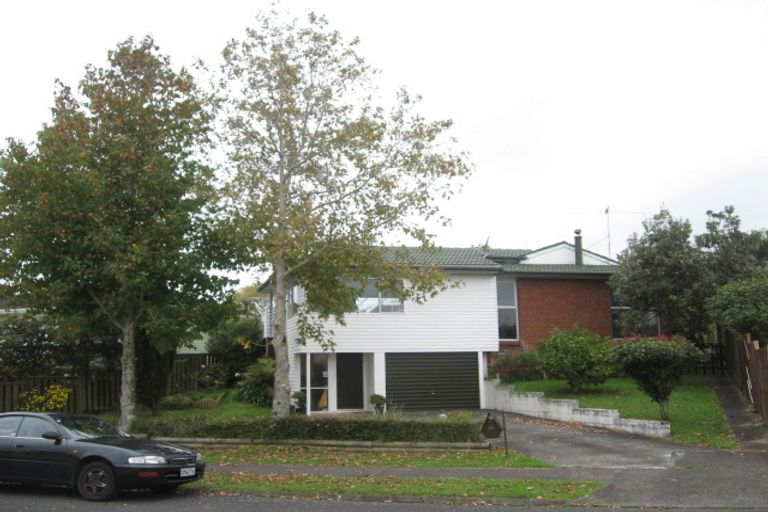 Photo of property in 32 Studfall Street, Pakuranga Heights, Auckland, 2010