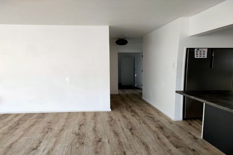 Photo of property in 19/125u Queens Drive, Lyall Bay, Wellington, 6022