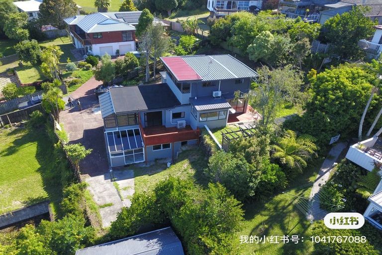 Photo of property in 115 Chelsea View Drive, Chatswood, Auckland, 0626