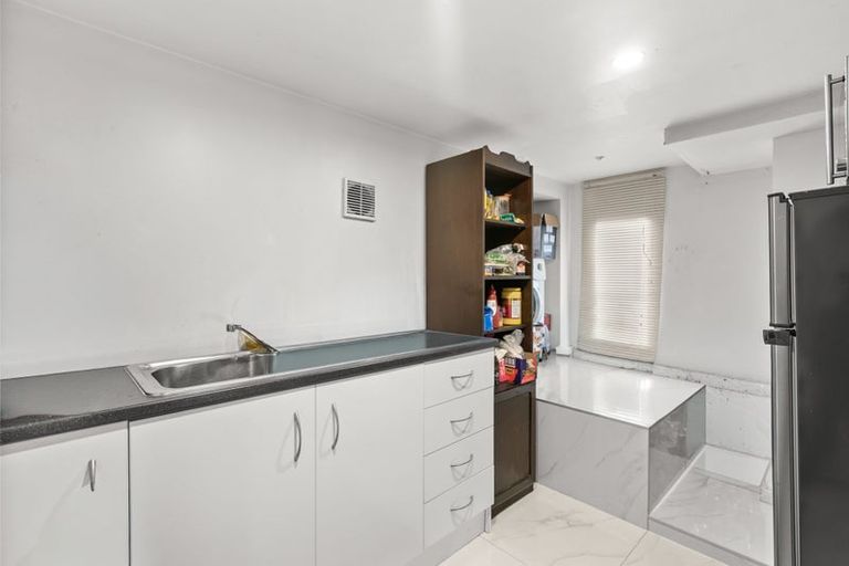Photo of property in 40d Tomo Street, New Lynn, Auckland, 0600