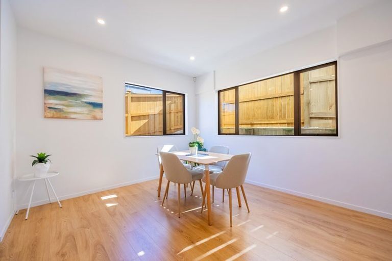 Photo of property in 24 Waihou Crescent, Albany Heights, Auckland, 0632