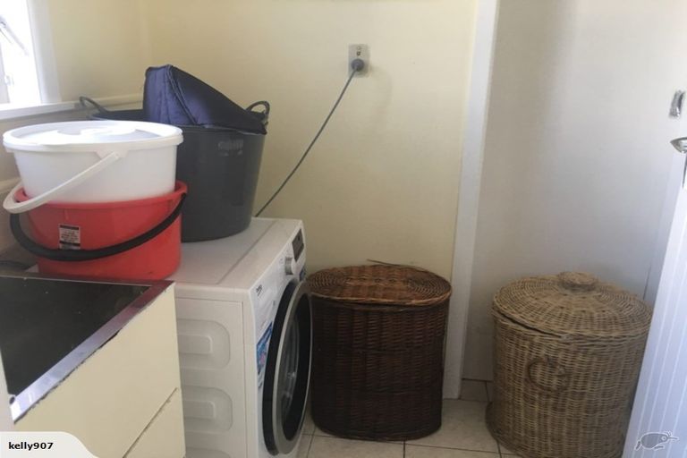 Photo of property in 30 Megan Avenue, Pakuranga Heights, Auckland, 2010