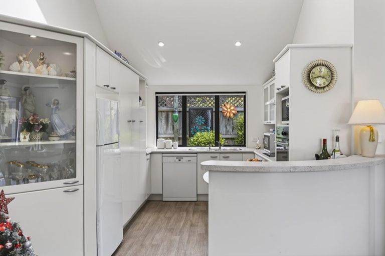 Photo of property in 37 Starlight Cove, Hobsonville, Auckland, 0618