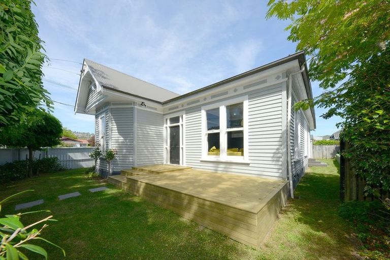 Photo of property in 1 Norwood Street, Beckenham, Christchurch, 8023