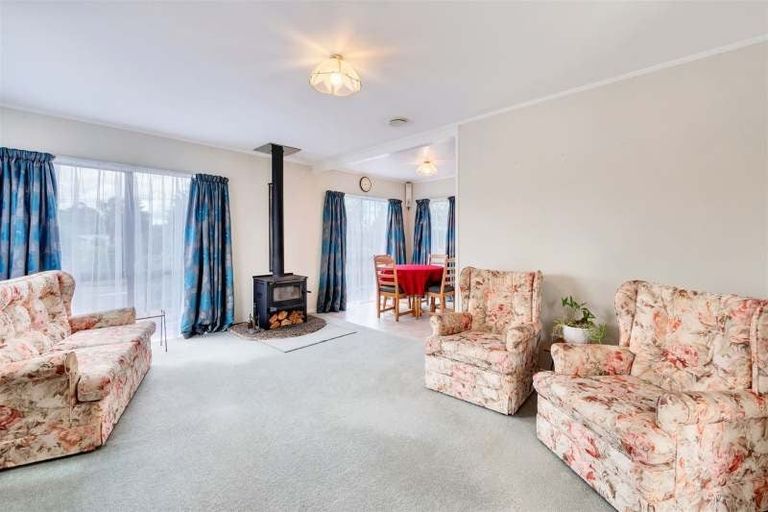 Photo of property in 6 Don Buck Road, Massey, Auckland, 0614