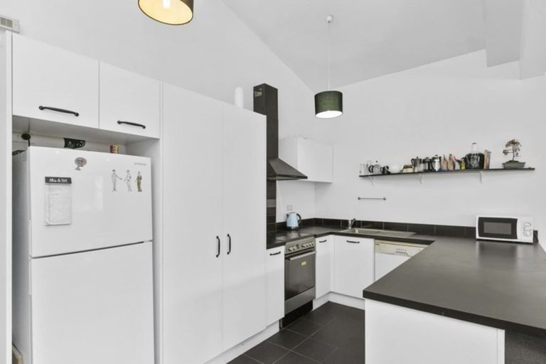 Photo of property in 5u2 Hopper Street, Mount Cook, Wellington, 6011