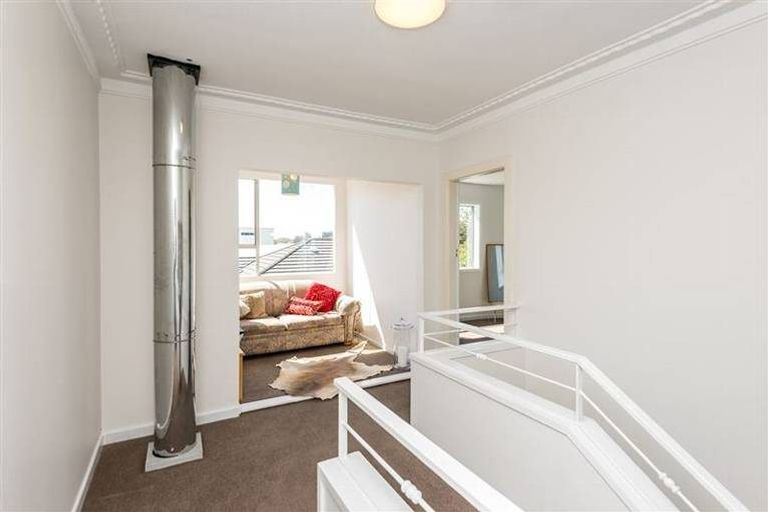 Photo of property in 103 Rattray Street, Riccarton, Christchurch, 8041