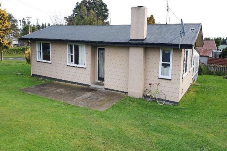 Photo of property in 15 Suther Street, Waverley, 4510