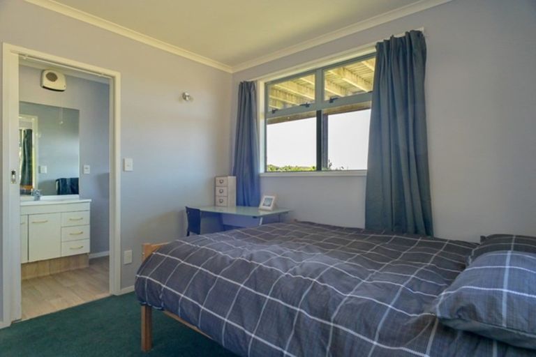 Photo of property in 107 Tireti Road, Titahi Bay, Porirua, 5022