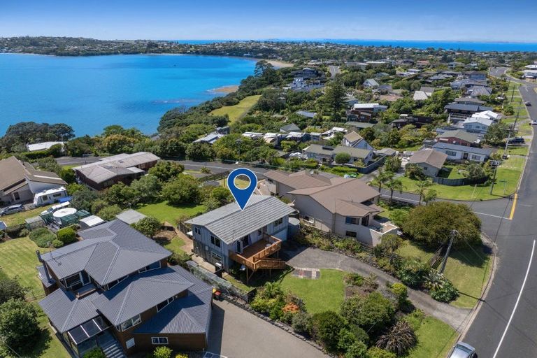 Photo of property in 29 Melandra Road, Stanmore Bay, Whangaparaoa, 0932