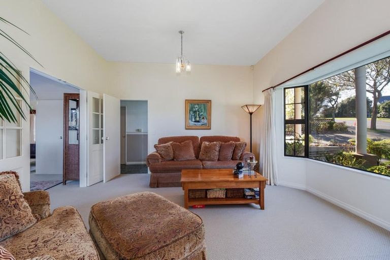 Photo of property in 6 Samwell Drive, Whitby, Porirua, 5024