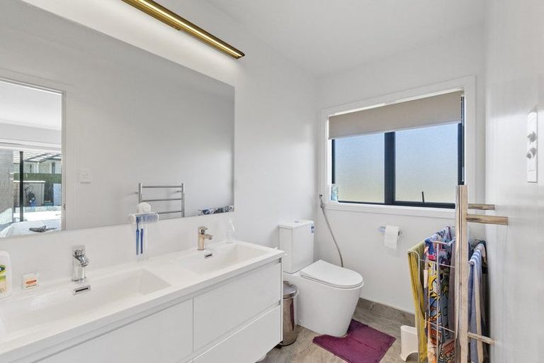 Photo of property in 15 Waikaka Place, Rototuna North, Hamilton, 3210