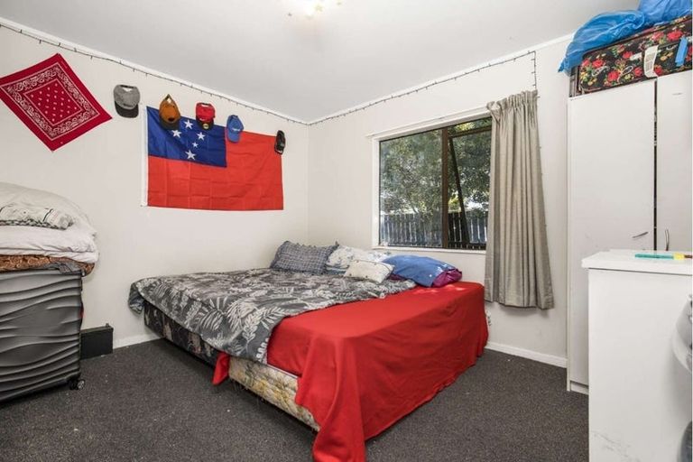 Photo of property in 1/38 Maplesden Drive, Clendon Park, Auckland, 2103