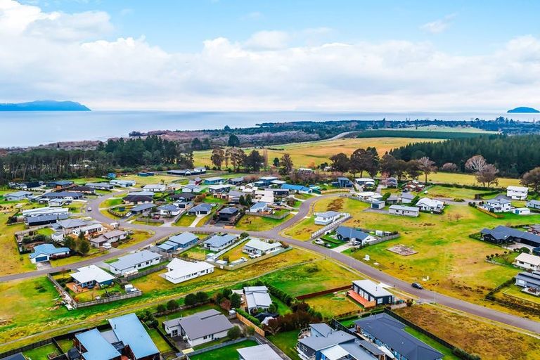 Photo of property in 4 John Norrie Place, Motuoapa, 3382