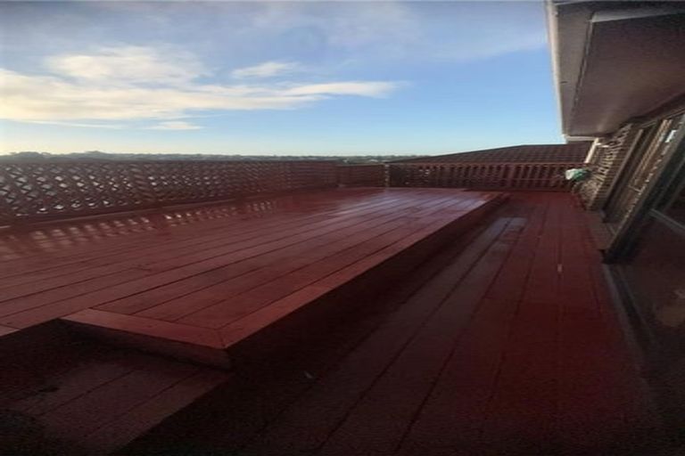 Photo of property in 34a Mark Edward Drive, Half Moon Bay, Auckland, 2012