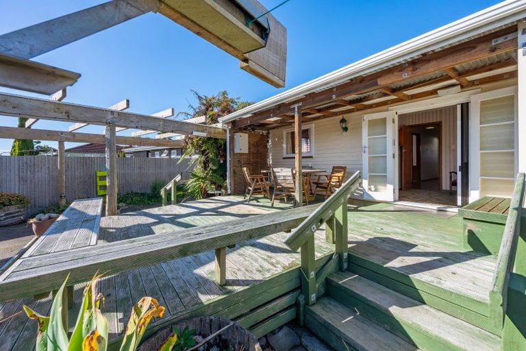 Photo of property in 84 Masefield Avenue, Maraenui, Napier, 4110