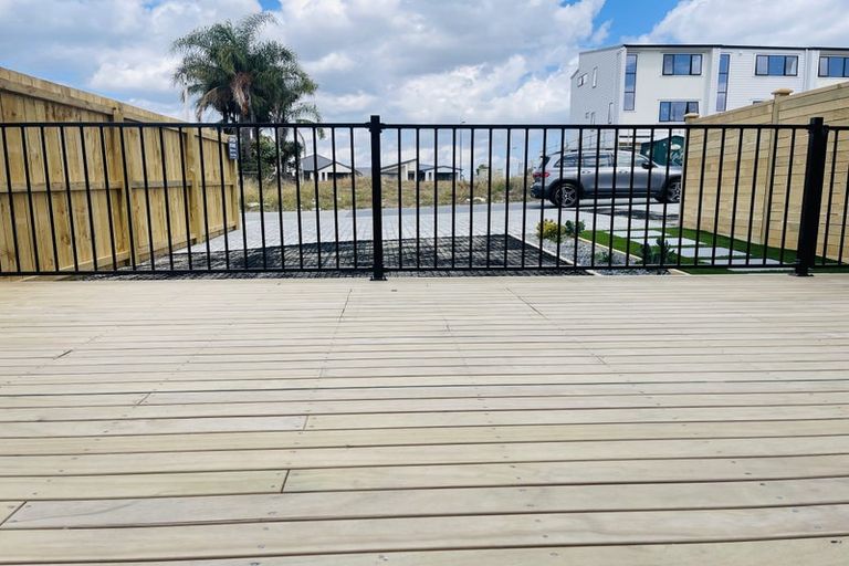 Photo of property in 1 Awhi Way, Karaka, 2578