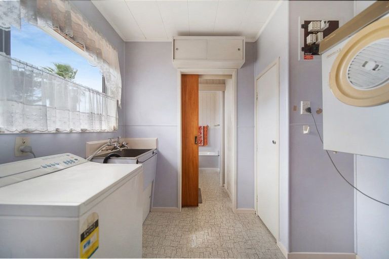 Photo of property in 70 Walworth Avenue, Pakuranga Heights, Auckland, 2010