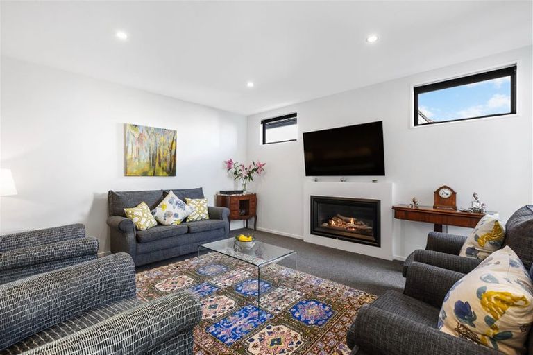 Photo of property in 1 Mcfaddens Road, St Albans, Christchurch, 8052
