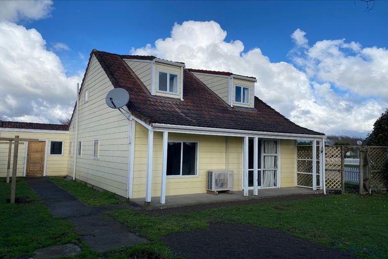 Photo of property in 2 Waimarie Park, Levin, 5510