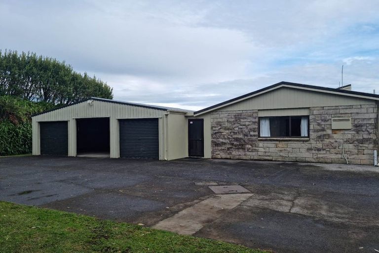 Photo of property in 142 York Road, Huirangi, New Plymouth, 4373
