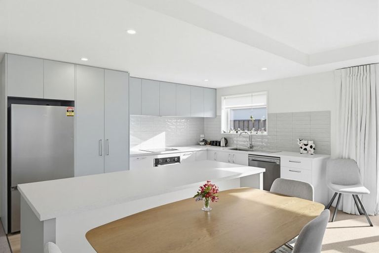 Photo of property in 37 Greig Crescent, Amberley, 7410