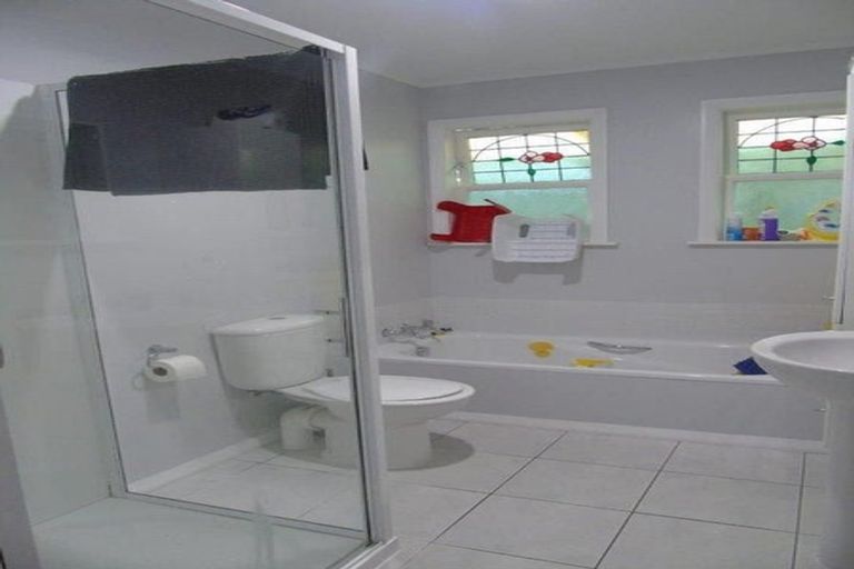 Photo of property in 11 Kopara Grove, Stokes Valley, Lower Hutt, 5019