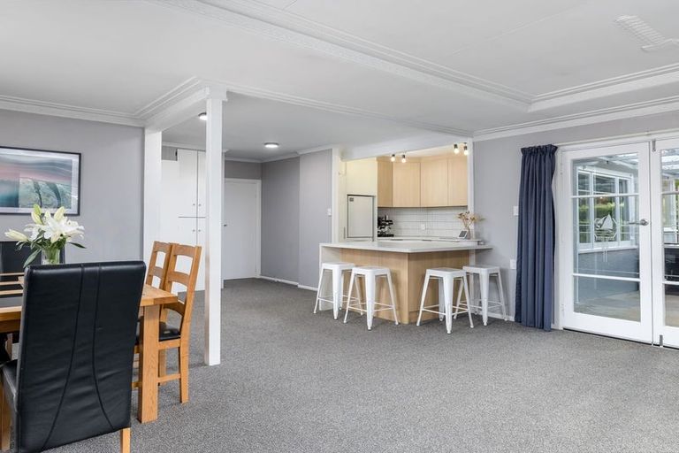 Photo of property in 87 Timaru Road, Waimate, 7924