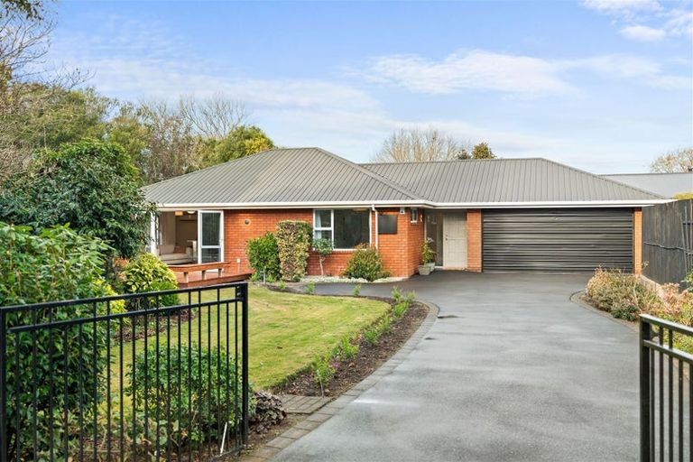Photo of property in 216 Grahams Road, Burnside, Christchurch, 8053