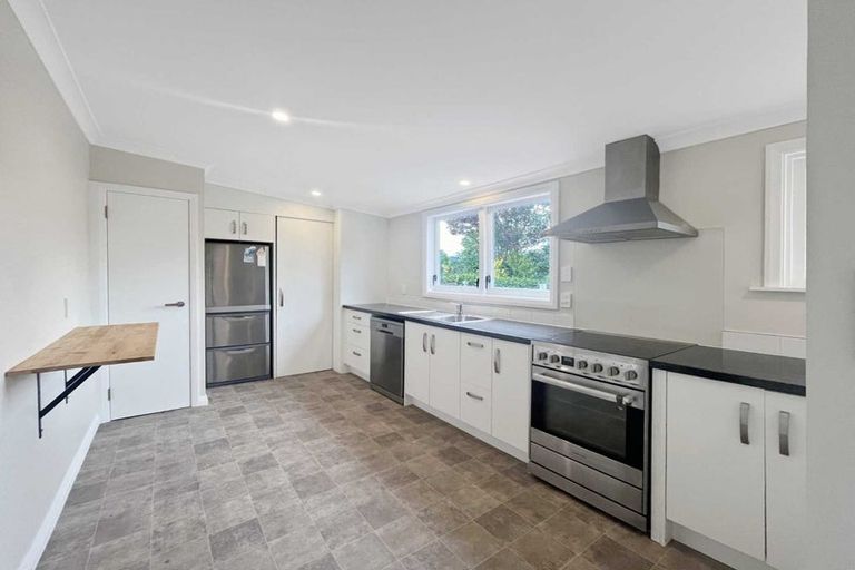 Photo of property in 122 Linton Street, West End, Palmerston North, 4410