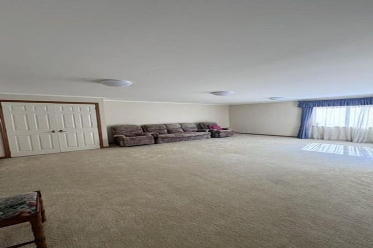 Photo of property in 66 Simmental Crescent, Somerville, Auckland, 2014